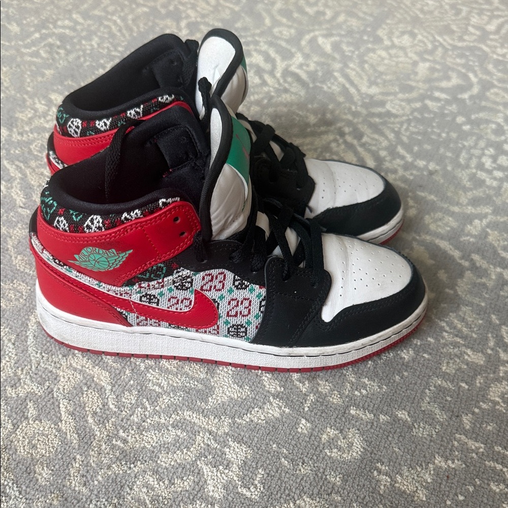 Nike Air Jordan 1 Mid SE Holiday Ugly Christmas Sweater 4Y